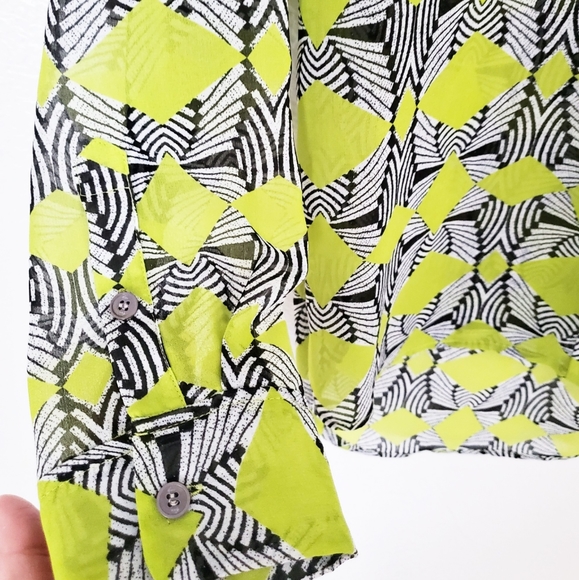 Two by Vince Camuto Zebra Print Shirt - Picture 4 of 8